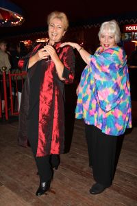 31-07-2007 SHOWBIZZ; PREMIERE VAN CIRCUS HERMAN RENZ TE AMSTERDAM. Vele circus vrienden waren op de premiere van het nieuwe programma van het circus Renz team.
foto: Albert den Iseger