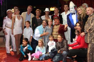 31-07-2007 SHOWBIZZ; PREMIERE VAN CIRCUS HERMAN RENZ TE AMSTERDAM. Vele circus vrienden waren op de premiere van het nieuwe programma van het circus Renz team.
foto: Albert den Iseger