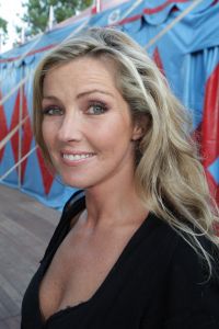 31-07-2007 SHOWBIZZ; PREMIERE VAN CIRCUS HERMAN RENZ TE AMSTERDAM. Vele circus vrienden waren op de premiere van het nieuwe programma van het circus Renz team.
foto: Albert den Iseger
