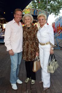 31-07-2007 SHOWBIZZ; PREMIERE VAN CIRCUS HERMAN RENZ TE AMSTERDAM. Vele circus vrienden waren op de premiere van het nieuwe programma van het circus Renz team.
foto: Albert den Iseger