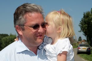 08-08-2007 SHOWBIZZ; PRINS LAURENT VAN BELGIE MET GEZIN OP VAKANTIE IN NEDERLAND. Prins Laurent van Belgie met prinses Claire en dochter Louise en tweeling Nicolas en Aymeric op vakantie in het prachtige zeeuwse land. Wij spraken Prins Laurent op zijn vakantie adres en maakten een mooie foto reportage. Het verhaal en de exclusieve foto s deze week in uw weekblad Prive nr.32.
foto: Albert den Iseger.