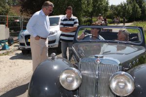 08-08-2007 SHOWBIZZ; PRINS LAURENT VAN BELGIE MET GEZIN OP VAKANTIE IN NEDERLAND. Prins Laurent van Belgie met prinses Claire en dochter Louise en tweeling Nicolas en Aymeric op vakantie in het prachtige zeeuwse land. Wij spraken Prins Laurent op zijn vakantie adres en maakten een mooie foto reportage. Het verhaal en de exclusieve foto s deze week in uw weekblad Prive nr.32.
foto: Albert den Iseger.