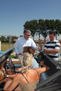 08-08-2007 SHOWBIZZ; PRINS LAURENT VAN BELGIE MET GEZIN OP VAKANTIE IN NEDERLAND. Prins Laurent van Belgie met prinses Claire en dochter Louise en tweeling Nicolas en Aymeric op vakantie in het prachtige zeeuwse land. Wij spraken Prins Laurent op zijn vakantie adres en maakten een mooie foto reportage. Het verhaal en de exclusieve foto s deze week in uw weekblad Prive nr.32.
foto: Albert den Iseger.