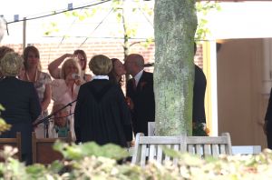 28-08-2008 SHOWBIZZ; PHIL COLLINS DOCHTER JOELEY TROUWT IN LEIDEN MET STEFAN BUITELAAR. De huwelijksplechtigheid was in Restaurant De Enghelberta Hoeve te Leiden. Vele buitenlandse gasten waren aanwezig oa. de ex van Phil Collins- zijn zoon - dochter en zijn beide laatste kinderen Nicolas van 6 jaar en Matthew van 4 jaar. Na de bruiloft ging het hele gezelschap varen door de Leidse grachten.
foto: Albert den Iseger.