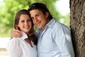 23-08-2008 SHOWBIZZ; LODEWIJK HOEKSTRA MET VROUW EN DOCHTER MEER DAN GELUKKIG. De tuinman van het tv programma eigen huis en tuin is meer dan gelukkig met zijn vrouw Kristel en dochter Dize. Heerlijk in mijn spaarzame vrije tijd lekker met vrouw en dochter uit of lekker wandelen. We hebben pas een nieuw huis gekocht in het Gooi waar we van de winter naar toe zullen verhuizen, er moet nog het een en ander aan verbouwd worden en natuurlijk komt er dan een pracht van een tuin bij.
foto: Albert den Iseger.