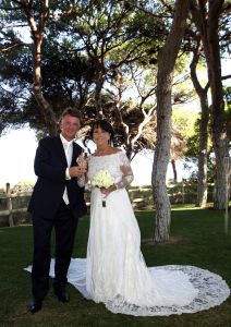 13-08-2008 SHOWBIZZ; LOUIS VAN GAAL EN TRUUS  OPMEER TROUWEN IN DE ALGARVE PORTUGAL. Voetbal trainer Louis van Gaal is vrijdag jl. getrouwd met Truus Opmeer. De AZ trainer gaf zijn ja woord in de Algarve. Het paar werd in het echt verbonden door vriend Harry Groen  burgemeester van Noordwijk. Zijn dochters mochten hun vader symbolische weggeven. Het bruidspaar vormen al 12 en half  jaar een hecht koppel. Prive was er bij en deze week exclusief de foto s in uw weekblad.
foto: Albert den Iseger.13-08-2008 SHOWBIZZ; LOUIS VAN GAAL EN TRUUS  OPMEER TROUWEN IN DE ALGARVE PORTUGAL. Voetbal trainer Louis van Gaal is vrijdag jl. getrouwd met Truus Opmeer. De AZ trainer gaf zijn ja woord in de Algarve. Het paar werd in het echt verbonden door vriend Harry Groen  burgemeester van Noordwijk. Zijn dochters mochten hun vader symbolische weggeven. Het bruidspaar vormen al 12 en half  jaar een hecht koppel. Prive was er bij en deze week exclusief de foto s in uw weekblad.
foto: Albert den Iseger.13-08-2008 SHOWBIZZ; LOUIS VAN GAAL EN TRUUS  OPMEER TROUWEN IN DE ALGARVE PORTUGAL. Voetbal trainer Louis van Gaal is vrijdag jl. getrouwd met Truus Opmeer. De AZ trainer gaf zijn ja woord in de Algarve. Het paar werd in het echt verbonden door vriend Harry Groen  burgemeester van Noordwijk. Zijn dochters mochten hun vader symbolische weggeven. Het bruidspaar vormen al 12 en half  jaar een hecht koppel. Prive was er bij en deze week exclusief de foto s in uw weekblad.
foto: Albert den Iseger.13-08-2008 SHOWBIZZ; LOUIS VAN GAAL EN TRUUS  OPMEER TROUWEN IN DE ALGARVE PORTUGAL. Voetbal trainer Louis van Gaal is vrijdag jl. getrouwd met Truus Opmeer. De AZ trainer gaf zijn ja woord in de Algarve. Het paar werd in het echt verbonden door vriend Harry Groen  burgemeester van Noordwijk. Zijn dochters mochten hun vader symbolische weggeven. Het bruidspaar vormen al 12 en half  jaar een hecht koppel. Prive was er bij en deze week exclusief de foto s in uw weekblad.
foto: Albert den Iseger.13-08-2008 SHOWBIZZ; LOUIS VAN GAAL EN TRUUS  OPMEER TROUWEN IN DE ALGARVE PORTUGAL. Voetbal trainer Louis van Gaal is vrijdag jl. getrouwd met Truus Opmeer. De AZ trainer gaf zijn ja woord in de Algarve. Het paar werd in het echt verbonden door vriend Harry Groen  burgemeester van Noordwijk. Zijn dochters mochten hun vader symbolische weggeven. Het bruidspaar vormen al 12 en half  jaar een hecht koppel. Prive was er bij en deze week exclusief de foto s in uw weekblad.
foto: Albert den Iseger.13-08-2008 SHOWBIZZ; LOUIS VAN GAAL EN TRUUS  OPMEER TROUWEN IN DE ALGARVE PORTUGAL. Voetbal trainer Louis van Gaal is vrijdag jl. getrouwd met Truus Opmeer. De AZ trainer gaf zijn ja woord in de Algarve. Het paar werd in het echt verbonden door vriend Harry Groen  burgemeester van Noordwijk. Zijn dochters mochten hun vader symbolische weggeven. Het bruidspaar vormen al 12 en half  jaar een hecht koppel. Prive was er bij en deze week exclusief de foto s in uw weekblad.
foto: Albert den Iseger.13-08-2008 SHOWBIZZ; LOUIS VAN GAAL EN TRUUS  OPMEER TROUWEN IN DE ALGARVE PORTUGAL. Voetbal trainer Louis van Gaal is vrijdag jl. getrouwd met Truus Opmeer. De AZ trainer gaf zijn ja woord in de Algarve. Het paar werd in het echt verbonden door vriend Harry Groen  burgemeester van Noordwijk. Zijn dochters mochten hun vader symbolische weggeven. Het bruidspaar vormen al 12 en half  jaar een hecht koppel. Prive was er bij en deze week exclusief de foto s in uw weekblad.
foto: Albert den Iseger.13-08-2008 SHOWBIZZ; LOUIS VAN GAAL EN TRUUS  OPMEER TROUWEN IN DE ALGARVE PORTUGAL. Voetbal trainer Louis van Gaal is vrijdag jl. getrouwd met Truus Opmeer. De AZ trainer gaf zijn ja woord in de Algarve. Het paar werd in het echt verbonden door vriend Harry Groen  burgemeester van Noordwijk. Zijn dochters mochten hun vader symbolische weggeven. Het bruidspaar vormen al 12 en half  jaar een hecht koppel. Prive was er bij en deze week exclusief de foto s in uw weekblad.
foto: Albert den Iseger.13-08-2008 SHOWBIZZ; LOUIS VAN GAAL EN TRUUS  OPMEER TROUWEN IN DE ALGARVE PORTUGAL. Voetbal trainer Louis van Gaal is vrijdag jl. getrouwd met Truus Opmeer. De AZ trainer gaf zijn ja woord in de Algarve. Het paar werd in het echt verbonden door vriend Harry Groen  burgemeester van Noordwijk. Zijn dochters mochten hun vader symbolische weggeven. Het bruidspaar vormen al 12 en half  jaar een hecht koppel. Prive was er bij en deze week exclusief de foto s in uw weekblad.
foto: Albert den Iseger.13-08-2008 SHOWBIZZ; LOUIS VAN GAAL EN TRUUS  OPMEER TROUWEN IN DE ALGARVE PORTUGAL. Voetbal trainer Louis van Gaal is vrijdag jl. getrouwd met Truus Opmeer. De AZ trainer gaf zijn ja woord in de Algarve. Het paar werd in het echt verbonden door vriend Harry Groen  burgemeester van Noordwijk. Zijn dochters mochten hun vader symbolische weggeven. Het bruidspaar vormen al 12 en half  jaar een hecht koppel. Prive was er bij en deze week exclusief de foto s in uw weekblad.
foto: Albert den Iseger.13-08-2008 SHOWBIZZ; LOUIS VAN GAAL EN TRUUS  OPMEER TROUWEN IN DE ALGARVE PORTUGAL. Voetbal trainer Louis van Gaal is vrijdag jl. getrouwd met Truus Opmeer. De AZ trainer gaf zijn ja woord in de Algarve. Het paar werd in het echt verbonden door vriend Harry Groen  burgemeester van Noordwijk. Zijn dochters mochten hun vader symbolische weggeven. Het bruidspaar vormen al 12 en half  jaar een hecht koppel. Prive was er bij en deze week exclusief de foto s in uw weekblad.
foto: Albert den Iseger.13-08-2008 SHOWBIZZ; LOUIS VAN GAAL EN TRUUS  OPMEER TROUWEN IN DE ALGARVE PORTUGAL. Voetbal trainer Louis van Gaal is vrijdag jl. getrouwd met Truus Opmeer. De AZ trainer gaf zijn ja woord in de Algarve. Het paar werd in het echt verbonden door vriend Harry Groen  burgemeester van Noordwijk. Zijn dochters mochten hun vader symbolische weggeven. Het bruidspaar vormen al 12 en half  jaar een hecht koppel. Prive was er bij en deze week exclusief de foto s in uw weekblad.
foto: Albert den Iseger.13-08-2008 SHOWBIZZ; LOUIS VAN GAAL EN TRUUS  OPMEER TROUWEN IN DE ALGARVE PORTUGAL. Voetbal trainer Louis van Gaal is vrijdag jl. getrouwd met Truus Opmeer. De AZ trainer gaf zijn ja woord in de Algarve. Het paar werd in het echt verbonden door vriend Harry Groen  burgemeester van Noordwijk. Zijn dochters mochten hun vader symbolische weggeven. Het bruidspaar vormen al 12 en half  jaar een hecht koppel. Prive was er bij en deze week exclusief de foto s in uw weekblad.
foto: Albert den Iseger.
