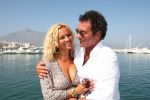07-08-2008 SHOWBIZZ; RONNEY ROSENBAUM EN TATJANA SIMIC EEN VERLIEFD PAAR DIE HOPEN ALSNOG OP EEN LIEFDESBABY. Wij waren op visite bij het verliefde paar in Marbella en genoten van hun gastvrijheid en hun oprechte verhaal dat deze week in uw weekblad Prive word gepubliceerd.
foto: Albert den Iseger.