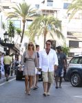 07-08-2008 SHOWBIZZ; RONNEY ROSENBAUM EN TATJANA SIMIC EEN VERLIEFD PAAR DIE HOPEN ALSNOG OP EEN LIEFDESBABY. Wij waren op visite bij het verliefde paar in Marbella en genoten van hun gastvrijheid en hun oprechte verhaal dat deze week in uw weekblad Prive word gepubliceerd.
foto: Albert den Iseger.