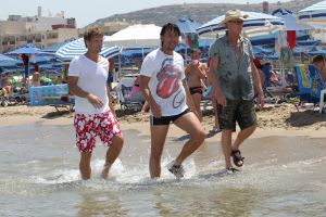 19-08-2010 SHOWBIZZ; DE ZOMER VOORBIJ MET JAN SMIT  NICK&SIMON EN DE 3 JS. Op het Griekse Kreta waren de opname s voor het Tros programma Jan Smit de Zomer Voorbij. Het was vooral dolle pret en veel muziek aan boord van de gehuurde drie master. Diverse gasten werden ingevlogen en maakten deel uit van het zomerse Volendamse gevoel wat ze echter niet gauw meer zullen vergeten. Deze week het zomerse Griekse verhaal in weekblad Prive. De zomer voorbij met Jan Smit en zijn muzikale vrienden is vanaf 12 September te zien bij de Tros.
foto: Albert den Iseger