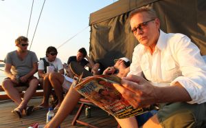 19-08-2010 SHOWBIZZ; DE ZOMER VOORBIJ MET JAN SMIT  NICK&SIMON EN DE 3 JS. Op het Griekse Kreta waren de opname s voor het Tros programma Jan Smit de Zomer Voorbij. Het was vooral dolle pret en veel muziek aan boord van de gehuurde drie master. Diverse gasten werden ingevlogen en maakten deel uit van het zomerse Volendamse gevoel wat ze echter niet gauw meer zullen vergeten. Deze week het zomerse Griekse verhaal in weekblad Prive. De zomer voorbij met Jan Smit en zijn muzikale vrienden is vanaf 12 September te zien bij de Tros.
foto: Albert den Iseger