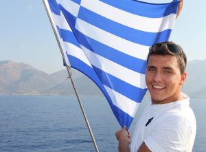 19-08-2010 SHOWBIZZ; DE ZOMER VOORBIJ MET JAN SMIT  NICK&SIMON EN DE 3 JS. Op het Griekse Kreta waren de opname s voor het Tros programma Jan Smit de Zomer Voorbij. Het was vooral dolle pret en veel muziek aan boord van de gehuurde drie master. Diverse gasten werden ingevlogen en maakten deel uit van het zomerse Volendamse gevoel wat ze echter niet gauw meer zullen vergeten. Deze week het zomerse Griekse verhaal in weekblad Prive. De zomer voorbij met Jan Smit en zijn muzikale vrienden is vanaf 12 September te zien bij de Tros.
foto: Albert den Iseger