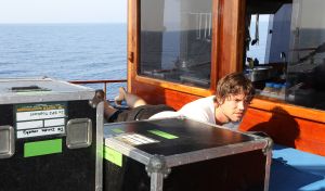 19-08-2010 SHOWBIZZ; DE ZOMER VOORBIJ MET JAN SMIT  NICK&SIMON EN DE 3 JS. Op het Griekse Kreta waren de opname s voor het Tros programma Jan Smit de Zomer Voorbij. Het was vooral dolle pret en veel muziek aan boord van de gehuurde drie master. Diverse gasten werden ingevlogen en maakten deel uit van het zomerse Volendamse gevoel wat ze echter niet gauw meer zullen vergeten. Deze week het zomerse Griekse verhaal in weekblad Prive. De zomer voorbij met Jan Smit en zijn muzikale vrienden is vanaf 12 September te zien bij de Tros.
foto: Albert den Iseger