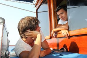 19-08-2010 SHOWBIZZ; DE ZOMER VOORBIJ MET JAN SMIT  NICK&SIMON EN DE 3 JS. Op het Griekse Kreta waren de opname s voor het Tros programma Jan Smit de Zomer Voorbij. Het was vooral dolle pret en veel muziek aan boord van de gehuurde drie master. Diverse gasten werden ingevlogen en maakten deel uit van het zomerse Volendamse gevoel wat ze echter niet gauw meer zullen vergeten. Deze week het zomerse Griekse verhaal in weekblad Prive. De zomer voorbij met Jan Smit en zijn muzikale vrienden is vanaf 12 September te zien bij de Tros.
foto: Albert den Iseger