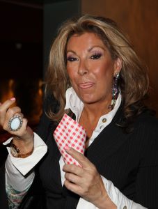 03-08-2011 SHOWBIZZ; CIRCUS HURRICANE IS HANS KLOK_S  NIEUWE UITDAGING IN THEATER CARRE. In samenwerking met STARDUST CIRCUS INTERNATIONAL BV. van Henk van der Meijden en Monica Strotrman presenteerd Hans Klok elke avond een waanzigge magic show. Zondag 31 Juli was de premiere en vele bekenden kwamen even naar de MAGIC Show van Hans.
foto: Albert den Iseger
