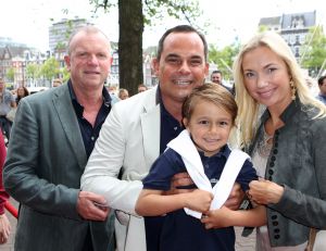 03-08-2011 SHOWBIZZ; CIRCUS HURRICANE IS HANS KLOK_S  NIEUWE UITDAGING IN THEATER CARRE. In samenwerking met STARDUST CIRCUS INTERNATIONAL BV. van Henk van der Meijden en Monica Strotrman presenteerd Hans Klok elke avond een waanzigge magic show. Zondag 31 Juli was de premiere en vele bekenden kwamen even naar de MAGIC Show van Hans.
foto: Albert den Iseger