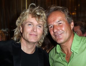 03-08-2011 SHOWBIZZ; CIRCUS HURRICANE IS HANS KLOK_S  NIEUWE UITDAGING IN THEATER CARRE. In samenwerking met STARDUST CIRCUS INTERNATIONAL BV. van Henk van der Meijden en Monica Strotrman presenteerd Hans Klok elke avond een waanzigge magic show. Zondag 31 Juli was de premiere en vele bekenden kwamen even naar de MAGIC Show van Hans.
foto: Albert den Iseger