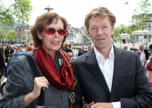 03-08-2011 SHOWBIZZ; CIRCUS HURRICANE IS HANS KLOK_S  NIEUWE UITDAGING IN THEATER CARRE. In samenwerking met STARDUST CIRCUS INTERNATIONAL BV. van Henk van der Meijden en Monica Strotrman presenteerd Hans Klok elke avond een waanzigge magic show. Zondag 31 Juli was de premiere en vele bekenden kwamen even naar de MAGIC Show van Hans.
foto: Albert den Iseger