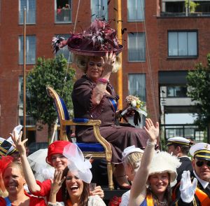 12-08-2012 SHOWBIZZ; GAY PRIDE DOOR AMSTERDAMSE GRACHTEN  WEER DAVEREND SUCCES.
foto: Albert den Iseger