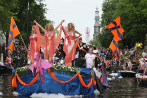 12-08-2012 SHOWBIZZ; GAY PRIDE DOOR AMSTERDAMSE GRACHTEN  WEER DAVEREND SUCCES.
foto: Albert den Iseger