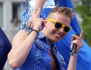 12-08-2012 SHOWBIZZ; GAY PRIDE DOOR AMSTERDAMSE GRACHTEN  WEER DAVEREND SUCCES.
foto: Albert den Iseger