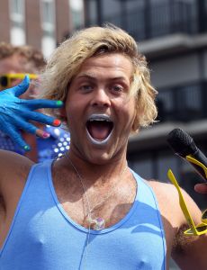 12-08-2012 SHOWBIZZ; GAY PRIDE DOOR AMSTERDAMSE GRACHTEN  WEER DAVEREND SUCCES.
foto: Albert den Iseger