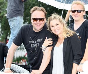 12-08-2012 SHOWBIZZ; GAY PRIDE DOOR AMSTERDAMSE GRACHTEN  WEER DAVEREND SUCCES.
foto: Albert den Iseger