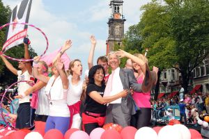 12-08-2012 SHOWBIZZ; GAY PRIDE DOOR AMSTERDAMSE GRACHTEN  WEER DAVEREND SUCCES.
foto: Albert den Iseger