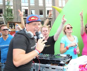 12-08-2012 SHOWBIZZ; GAY PRIDE DOOR AMSTERDAMSE GRACHTEN  WEER DAVEREND SUCCES.
foto: Albert den Iseger