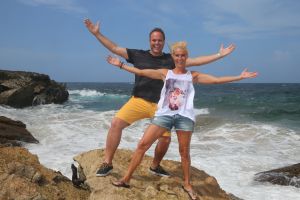 06-08-2014 SHOWBIZZ: DE BAUERS OP VAKANTIE, GROETJES VANAF ARUBA. Frans-Mariska-Christiaan-Jan-Frans Jr. en Lucas Bauer groeten U vanaf ARUBA.
foto: Albert den Iseger