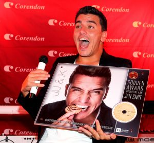 23-08-2014 SHOWBIZZ; JAN SMIT HEEFT AL PLATINA MET NIEUW ALBUM. 