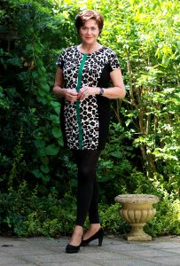 13-08-2014 SHOWBIZZ; TINEKE VERBURG NOG STEEDS EEN WERELD VROUW. Christina Maria Verburg is een omroepster-televisiepresentatrice en geeft presentatie en media trainingen. Tineke is niet op zoek naar een nieuwe liefde maar als het zich voordoet dan.......
Deze week een mooi verhaal over Tineke in weekblad PRIVE.
foto: Albert den Iseger