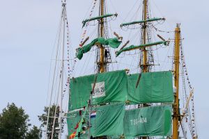 20-08-2025:LAATSTE NIEUWS;Aankomst schepen op weg naar Amsterdam.Mooi weer veel publiek en duizenden kleine schepen allemaal op weg naar het IJ Amsterdam.
foto: Albert den Iseger.
