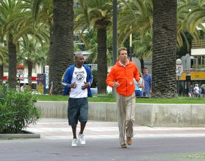 17-05-2003 SHOWBIZZ; COSTA WEER AKTIEF AAN DE SPAANSE STRANDEN. Weer is Johan Nijenhuis met cast druk bezig met een nieuwe Costa serie aan de spaanse costa\'s. Silvie Meis, Froukje de Both, Bas Muijs , Joey van der Velde, John Wijdenbosch en Marit van Bohemen zijn elke dag aan het strand bezig om er weer een mooie serie van te maken.
foto. Albert den Iseger.