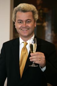 22-12-2005 SHOWBIZZ: BEKEND NEDERLAND WIL ALVAST PROOSTEN OP FIJNE KERSTDAGEN.
foto: Albert den Iseger.