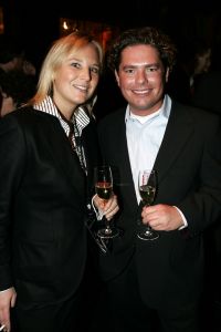10-12-2005 AKTUEEL: MILJONAIR FAIR 2005 AMSTERDAM. Event for the luxury lifestyle. Het gala feest van kijken en bekeken worden, vele rijke bekenden komen dagelijks naar deze beurs om tegenieten van de meest exclusieve collecties van autos jachten wijnen hobbys sieraden resorts en make up. 
foto: Albert den Iseger.