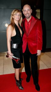 28-11-2005 SHOWBIZZ: BEAU MONDE AWARDS UITGEREIKT IN HILTON HOTEL AMSTERDAM. De jaarlijkse Beau Monde Awards zijn weer uitgereikt. Sylvana Simons, Tooske Ragas, Inge de Bruin en Ellemieke Vermolen gingen naar huis met een prachtige bokaal. Vele bekenden van de Beau Monde waren naar het Hilton gekomen om te kijken en vooral om bekeken te worden. Al met al weer een groots feest waar tout glamour Nederland anwezig was. 
foto: Albert den Iseger.