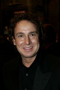 14-12-2005 SHOWBIZZ; PREMIERE VAN FILM KING KONG IN TUSCHINSKI AMSTERDAM. De opkomst van bekend Nederland was voor zo\'n grote film toch terleurstellend te noemen.
foto: Albert den Iseger.