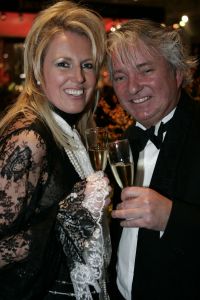 10-12-2005 AKTUEEL: MILJONAIR FAIR 2005 AMSTERDAM. Event for the luxury lifestyle. Het gala feest van kijken en bekeken worden, vele rijke bekenden komen dagelijks naar deze beurs om tegenieten van de meest exclusieve collecties van autos  jachten wijnen  hobbys  sieraden  resorts en make up.
foto: Albert den Iseger.