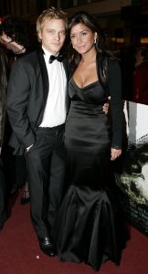 14-12-2005 SHOWBIZZ; PREMIERE VAN FILM KING KONG IN TUSCHINSKI AMSTERDAM. De opkomst van bekend Nederland was voor zo\'n grote film toch terleurstellend te noemen.
foto: Albert den Iseger.