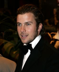 14-12-2005 SHOWBIZZ; PREMIERE VAN FILM KING KONG IN TUSCHINSKI AMSTERDAM. De opkomst van bekend Nederland was voor zo\'n grote film toch terleurstellend te noemen.
foto: Albert den Iseger.