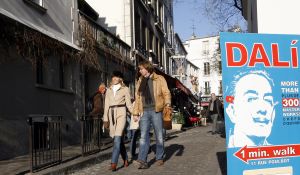 22-12-2006 SHOWBIZZ: HUWELIJKSREIS VAN HANS EN SOFIE KRAAIJ NAAR PARIJS.
Een romantische huwelijks reis van Hans en Sofie naar lichtstad Parijs.
foto: Albert den Iseger.