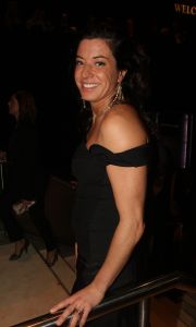 06-12-2007 SHOWBIZZ; MILJONAIRSFAIR IN DE RAI AMSTERDAM WEER GROOT SUCCES.
Op de VIP avond waren maar liefst 6500 gasten komen opdraven, de een in een nog mooiere creatie dan de ander. Vele bekenden uit Politiek Nederland, Showbizz en Theater waren weer aanwezig op deze overheerlijke party van Glamour en glitter.
Foto: Albert den Iseger.