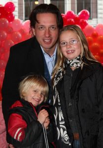 17-12-2007 SHOWBIZZ; K3 EN DE KATTENPRINS IS DE NIEUWSTE FILM VAN KAREN-KRISTEL EN KATHLEEN. Gisteren was het dan zover voor alle kleine prinsessen van Nederland de nieuwste K3 film ging in premiere in het mooiste theater van Nederland Tuschinski. 
foto: Albert den Iseger