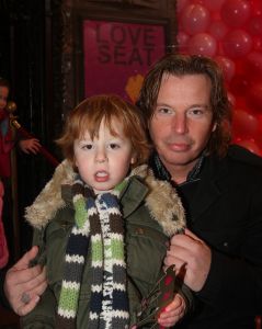 17-12-2007 SHOWBIZZ; K3 EN DE KATTENPRINS IS DE NIEUWSTE FILM VAN KAREN-KRISTEL EN KATHLEEN. Gisteren was het dan zover voor alle kleine prinsessen van Nederland de nieuwste K3 film ging in premiere in het mooiste theater van Nederland Tuschinski. 
foto: Albert den Iseger