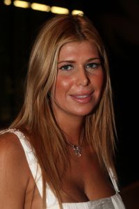 06-12-2007 SHOWBIZZ; MILJONAIRSFAIR IN DE RAI AMSTERDAM WEER GROOT SUCCES.
Op de VIP avond waren maar liefst 6500 gasten komen opdraven, de een in een nog mooiere creatie dan de ander. Vele bekenden uit Politiek Nederland, Showbizz en Theater ware06-12-2007 SHOWBIZZ; MILJONAIRSFAIR IN DE RAI AMSTERDAM WEER GROOT SUCCES.
Op de VIP avond waren maar liefst 6500 gasten komen opdraven, de een in een nog mooiere creatie dan de ander. Vele bekenden uit Politiek Nederland, Showbizz en Theater waren weer aanwezig op deze overheerlijke party van Glamour en glitter.
Foto: Albert den Iseger.: Albert den Iseger.