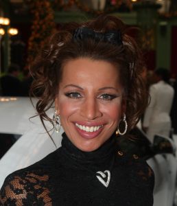 10-12-2007 SHOWBIZZ; DE LAATSTE SOCIETY LUNCH VAN 2007 IN HET KRASNAPOLSKI TE AMSTERDAM. Vele prominenten waren er weer aanwezig op de laatste society lunch van dit jaar. Het was weer een feest zoveel mooie mensen te zien genieten van alle lekkers en van elkaar. Vele bekenden waren weer aanwezig oa. Ben Cramer-Christine Kroonenberg-Esther Oosterhuis-Hans Boskamp-Mariska van Kolck-Pim Smit-Maurice en Danielle Pierot-Rita Verdonk-Vivian Boelen-Barbara Plugge en natuurlijk de gastheer himself Tony Tetro. 
foto: Albert den Iseger