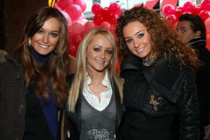 17-12-2007 SHOWBIZZ; K3 EN DE KATTENPRINS IS DE NIEUWSTE FILM VAN KAREN-KRISTEL EN KATHLEEN. Gisteren was het dan zover voor alle kleine prinsessen van Nederland de nieuwste K3 film ging in premiere in het mooiste theater van Nederland Tuschinski. 
foto: Albert den Iseger