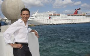 05-12-2007 SHOWBIZZ; ALLE FANS AAN DEK BIJ DE GROOTSTE FAMILIE VAN NEDERLAND. De Tros bracht 800 familieleden naar het Caribische gebied en nam daar oa. op een Cruise boot een pracht van een muziekprogramma op dat 14 december a.s. wordt uitgezonden. Vele Nederlandese en Belgische artiesten waren aanwezig zoals Wolter Kroes_ Marianne Weber_Helmut Lotti_Belle Perez_Jan Keizer met dochter Nellie _Monique Smit_Thomas Berge_Corry Konings en nog vele anderen. Het wordt 14 December bijna 2 uur lang smullen van de mooiste beelden en muziek uit het Caribische gebied.
foto: Albert den Iseger