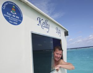 05-12-2007 SHOWBIZZ; ALLE FANS AAN DEK BIJ DE GROOTSTE FAMILIE VAN NEDERLAND. De Tros bracht 800 familieleden naar het Caribische gebied en nam daar oa. op een Cruise boot een pracht van een muziekprogramma op dat 14 december a.s. wordt uitgezonden. Vele Nederlandese en Belgische artiesten waren aanwezig zoals Wolter Kroes_ Marianne Weber_Helmut Lotti_Belle Perez_Jan Keizer met dochter Nellie _Monique Smit_Thomas Berge_Corry Konings en nog vele anderen. Het wordt 14 December bijna 2 uur lang smullen van de mooiste beelden en muziek  uit het Caribische gebied.
foto: Albert den Iseger