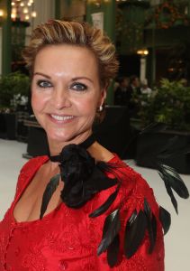 10-12-2007 SHOWBIZZ; DE LAATSTE SOCIETY LUNCH VAN 2007 IN HET KRASNAPOLSKI TE AMSTERDAM. Vele prominenten waren er weer aanwezig op de laatste society lunch van dit jaar. Het was weer een feest zoveel mooie mensen te zien genieten van alle lekkers en van elkaar. Vele bekenden waren weer aanwezig oa. Ben Cramer-Christine Kroonenberg-Esther Oosterhuis-Hans Boskamp-Mariska van Kolck-Pim Smit-Maurice en Danielle Pierot-Rita Verdonk-Vivian Boelen-Barbara Plugge en natuurlijk de gastheer himself Tony Tetro. 
foto: Albert den Iseger